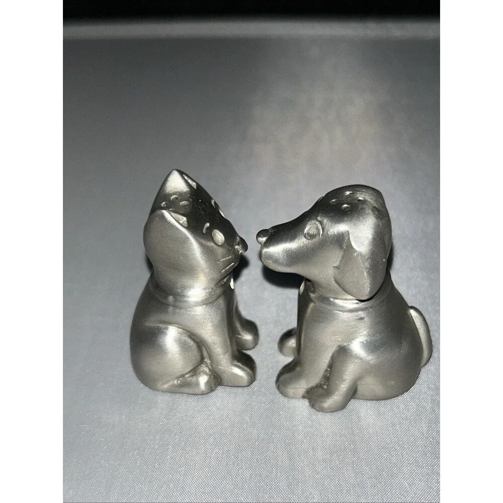 Anni + Co Dog & Cat Salt & Pepper Shakers Unused 2” Pewter